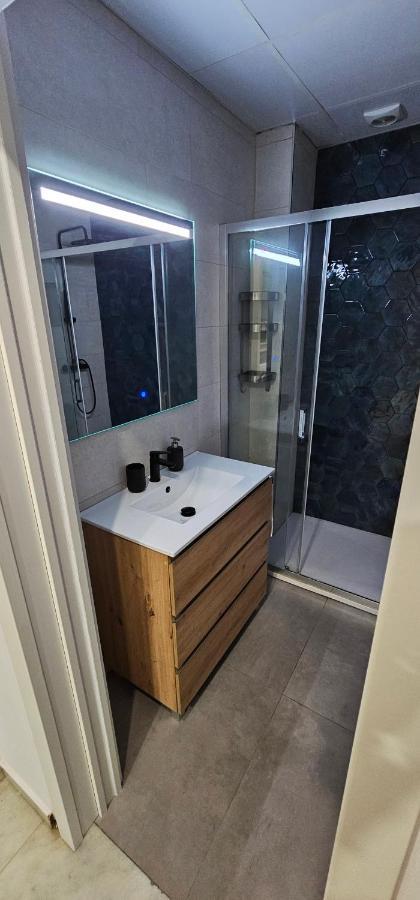 Apto Lux Sevilla Luaran gambar